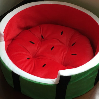 Adorable Watermelon Pet Bed – Soft & Warm All-Season Cave for Cats & Small Dogs – Cozy, Breathable Kennel Nest